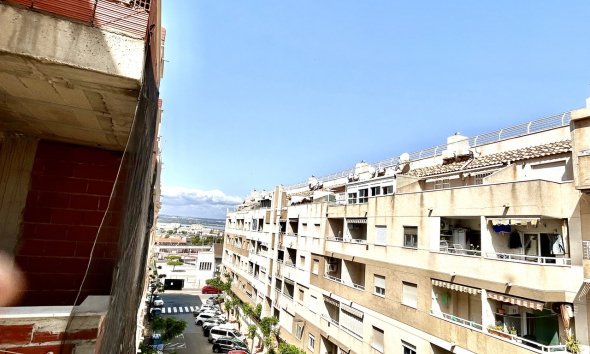 Resale - Apartment - ﻿Torrevieja (Alicante) - Torrevieja