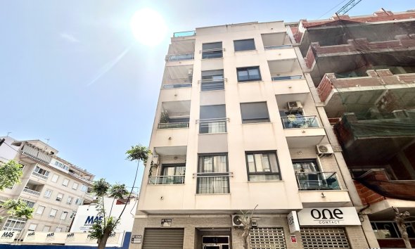 Resale - Apartment - ﻿Torrevieja (Alicante) - Torrevieja