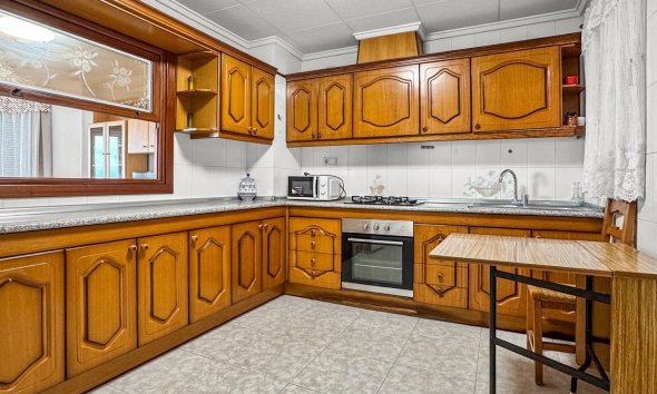 Resale - Apartment - Torrevieja - Playa de los Locos