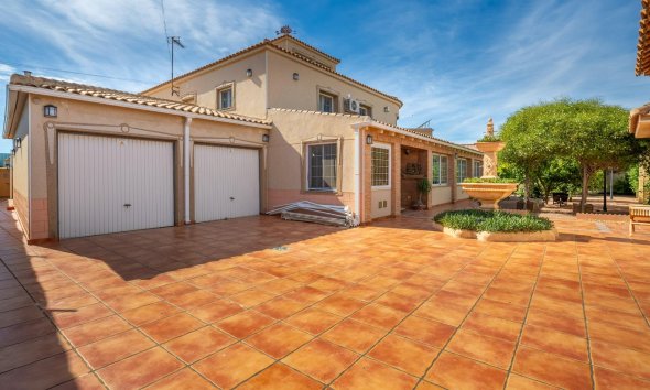 Resale - Villa - Torrevieja - El chaparral