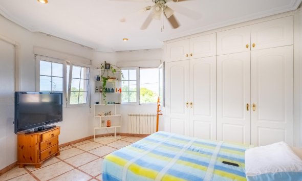 Resale - Villa - Torrevieja - El chaparral