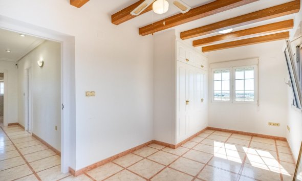 Resale - Villa - Torrevieja - El chaparral
