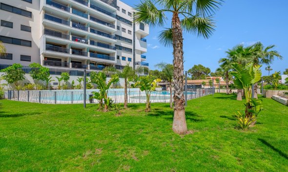 Resale - Apartment - Orihuela Costa - Dehesa de Campoamor