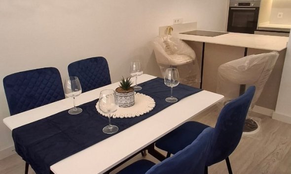 Resale - Apartment - Torrevieja - Playa Acequion