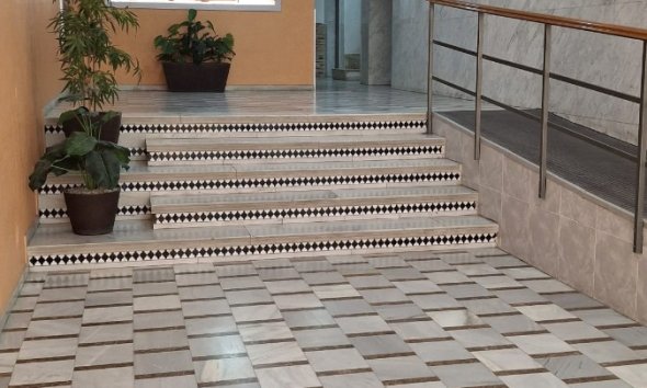 Resale - Apartment - Torrevieja - Playa Acequion
