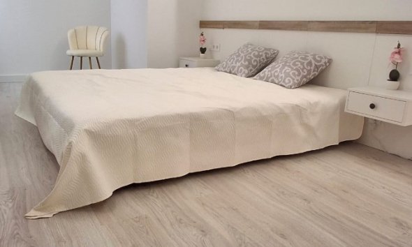 Resale - Apartment - Torrevieja - Playa Acequion