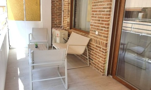 Resale - Apartment - Torrevieja - Playa Acequion