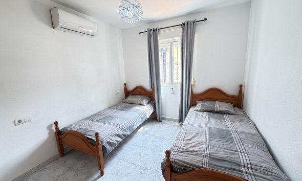 Resale - Villa - Orihuela Costa - Villamartin