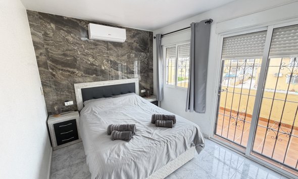 Resale - Villa - Orihuela Costa - Villamartin