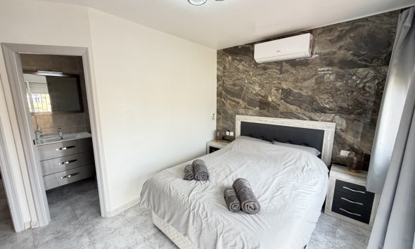 Resale - Villa - Orihuela Costa - Villamartin