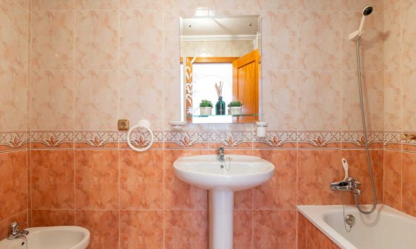Resale - Apartment - Orihuela Costa - Pinada Golf 1