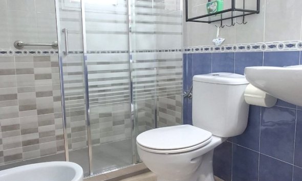 Resale - Apartment - Torrevieja - Playa de la mata