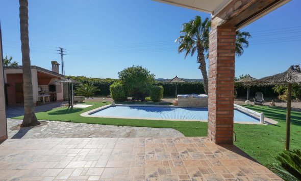 Resale - Villa - Alicante - Jacarilla
