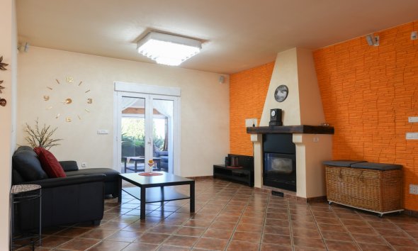 Resale - Villa - Alicante - Jacarilla