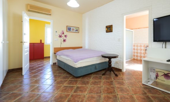 Resale - Villa - Alicante - Jacarilla