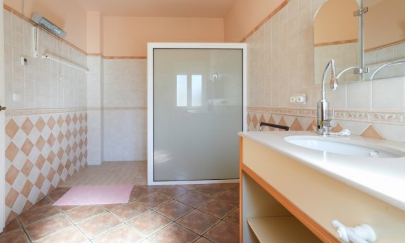 Resale - Villa - Alicante - Jacarilla