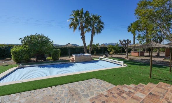 Resale - Villa - Alicante - Jacarilla