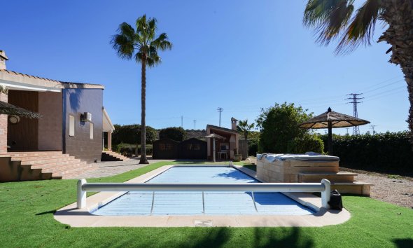 Resale - Villa - Alicante - Jacarilla