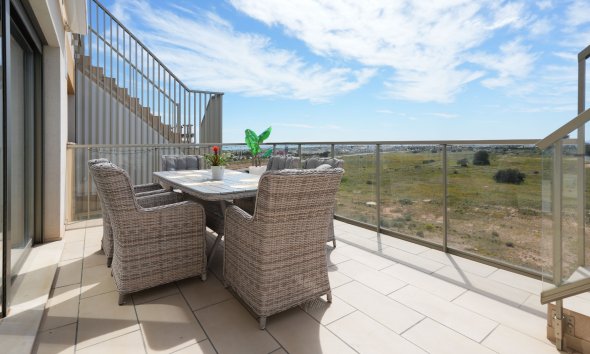 Resale - Apartment - Orihuela Costa - Villamartín