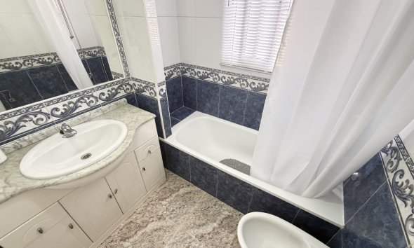 Resale - Terraced house / Townhouse - Orihuela Costa - Villamartin