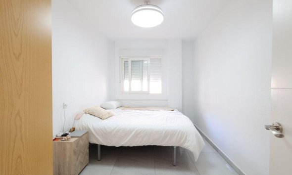 Resale - Apartment - Torrevieja - Acequion