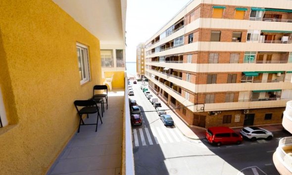 Resale - Apartment - Torrevieja - Acequion