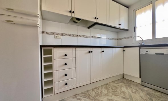 Resale - Apartment - Torrevieja - Cabo cervera