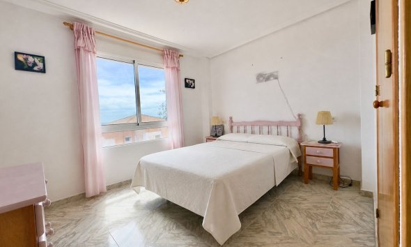 Resale - Apartment - Torrevieja - Cabo cervera
