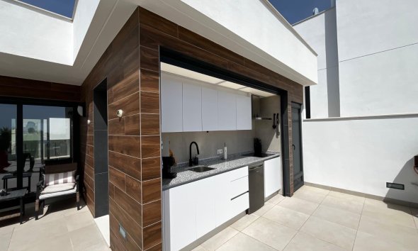 Resale - Terraced house / Townhouse - Orihuela - Desamparados-Hurchillo-Torremendo