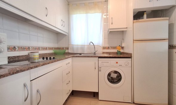 Resale - Apartment - Torrevieja - Playa de la mata
