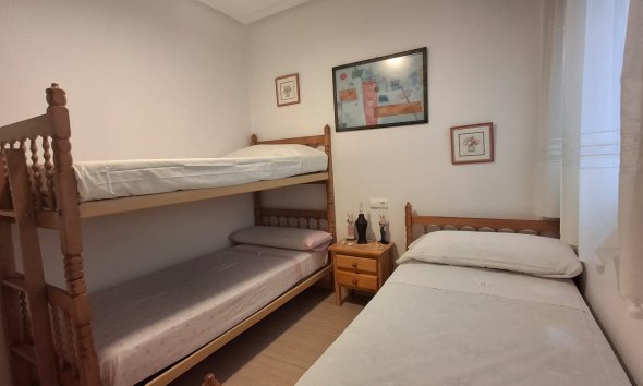 Resale - Apartment - Torrevieja - Playa de la mata