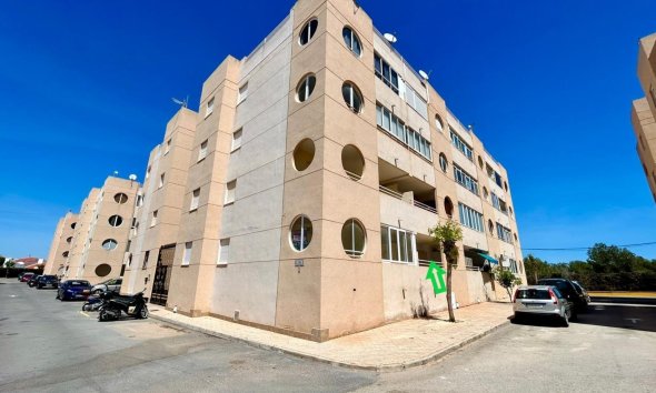 Reventa - Apartamento - Torrevieja - Urbanización San Luis
