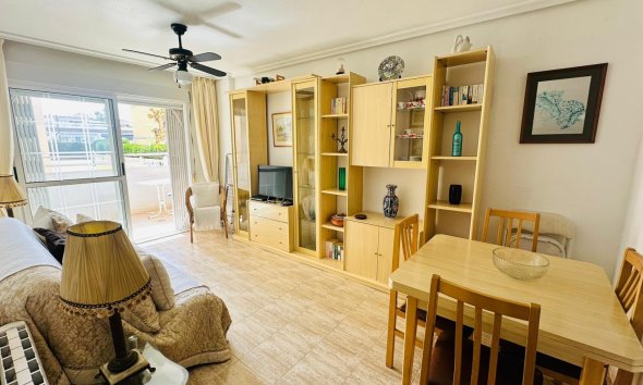 Reventa - Apartamento - Torrevieja - Urbanización San Luis