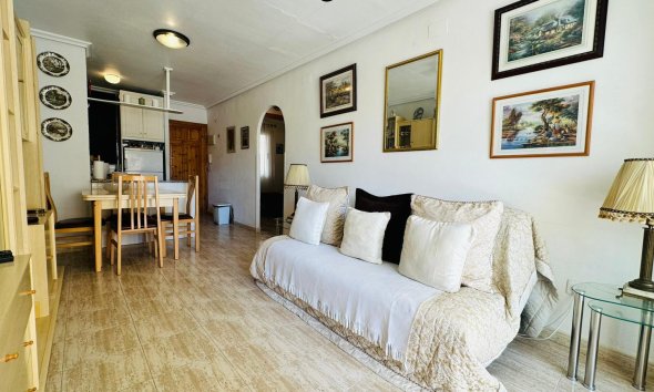 Reventa - Apartamento - Torrevieja - Urbanización San Luis