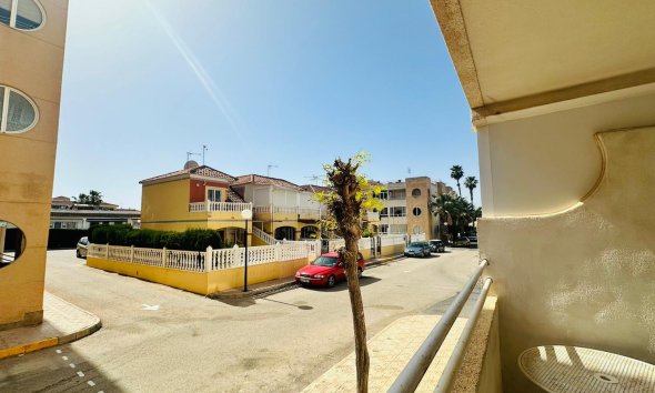 Reventa - Apartamento - Torrevieja - Urbanización San Luis