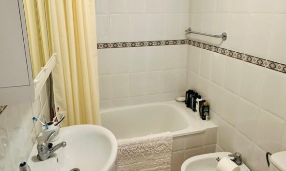 Reventa - Apartamento - Torrevieja - Urbanización San Luis