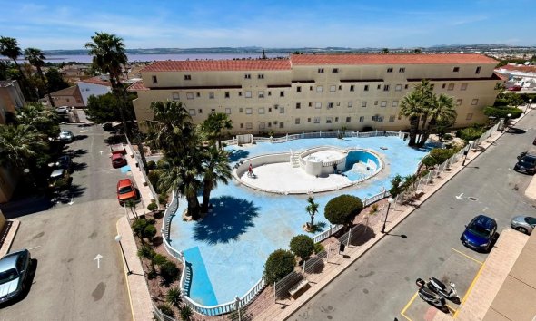 Reventa - Apartamento - Torrevieja - Urbanización San Luis