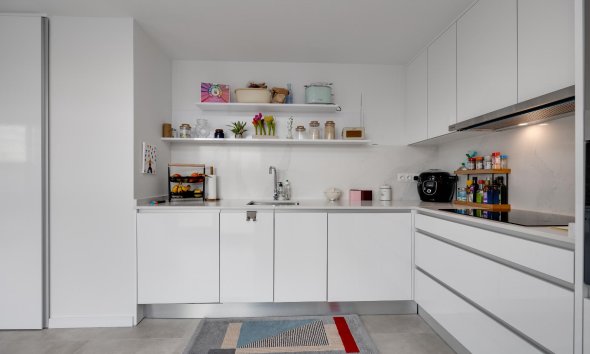 Resale - Apartment - Orihuela Costa - Campoamor