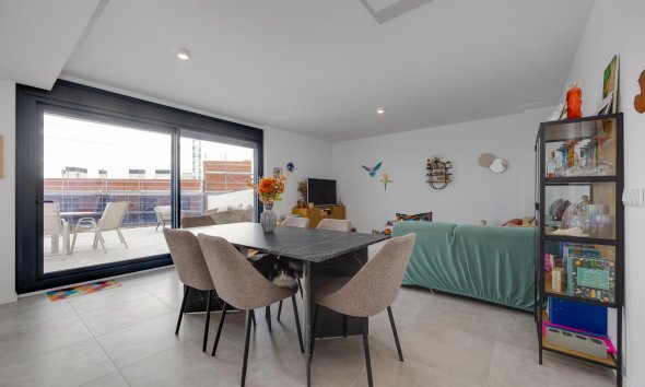 Resale - Apartment - Orihuela Costa - Campoamor