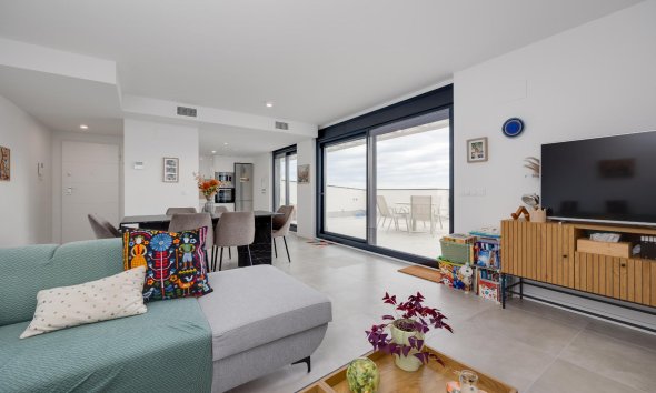 Resale - Apartment - Orihuela Costa - Campoamor