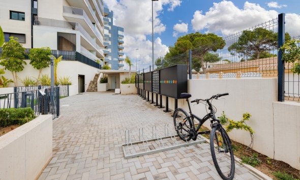 Resale - Apartment - Orihuela Costa - Campoamor