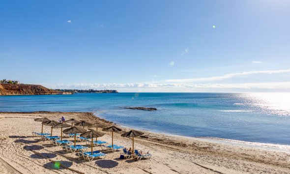 Resale - Apartment - Orihuela Costa - Campoamor