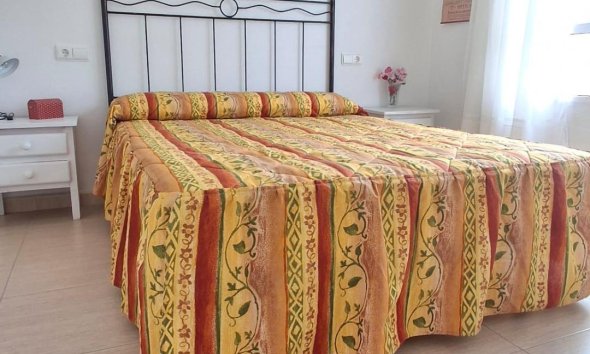 Resale - Apartment - Torrevieja - La Mata