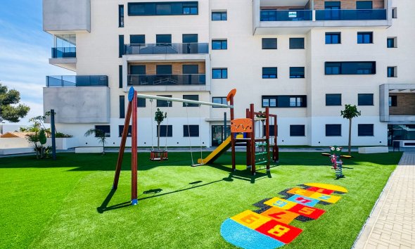 Resale - Apartment - Orihuela Costa - Dehesa de Campoamor