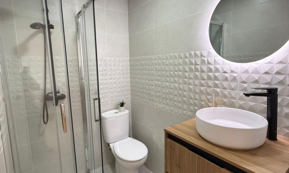 Resale - Apartment - Torrevieja - Playa de los Naufragos