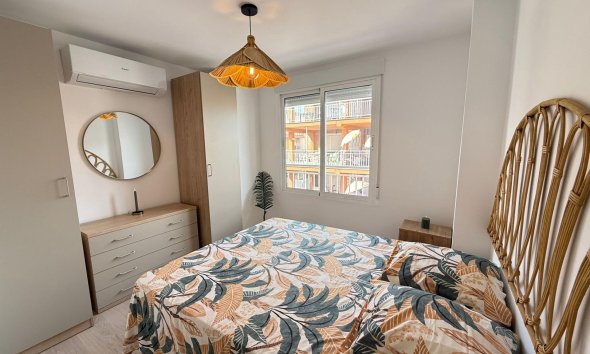 Resale - Apartment - Torrevieja - Playa de los Naufragos