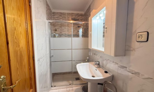 Resale - Apartment - Torrevieja - Playa del cura