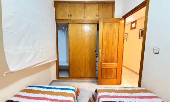 Resale - Apartment - Torrevieja - Playa del cura