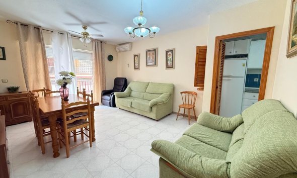 Resale - Apartment - Torrevieja - Playa del cura