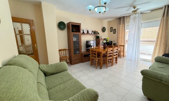 Resale - Apartment - Torrevieja - Playa del cura